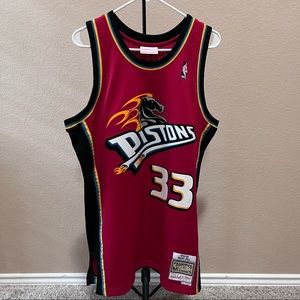 ‘99-00 Detroit Pistons Grant Hill Mitchell & Ness Jersey